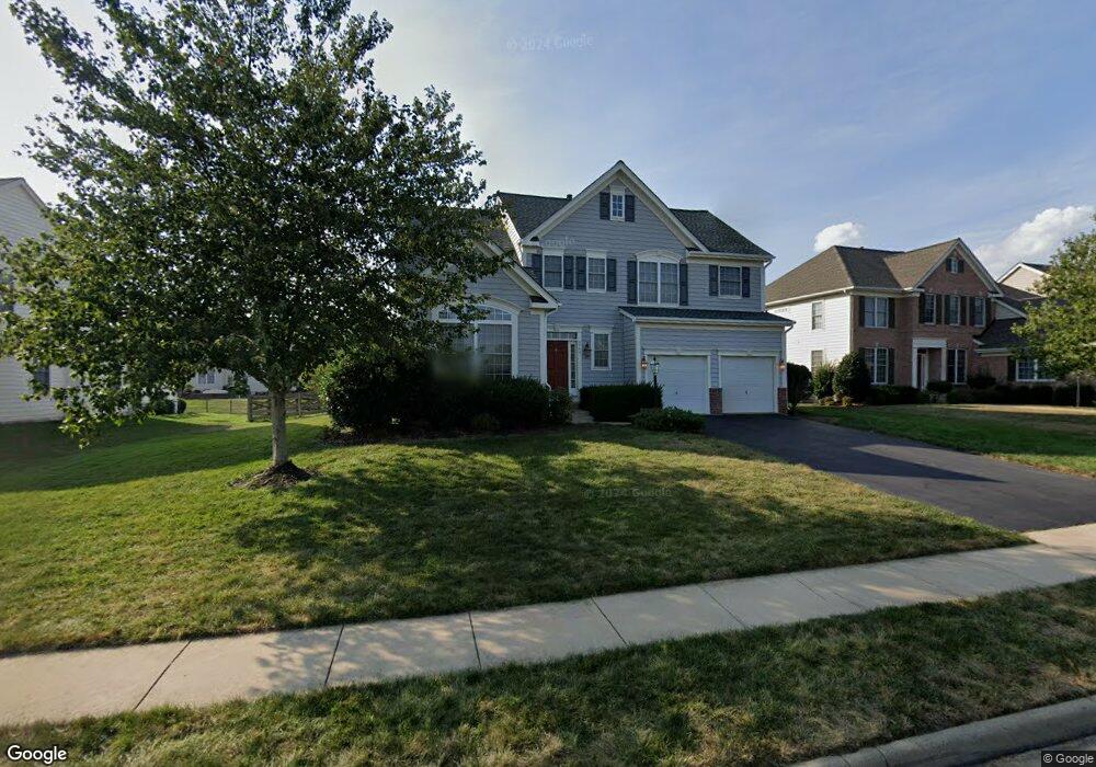 8942 Edmonston Dr, Bristow, VA 20136 - photo 1