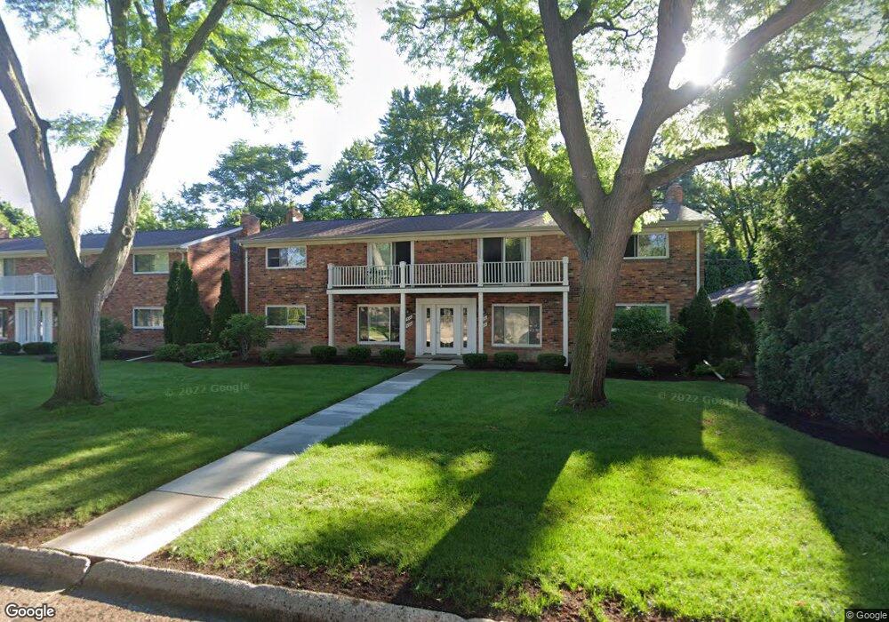 516 Neff Ln unit 516, Grosse Pointe, MI 48230 - photo 1