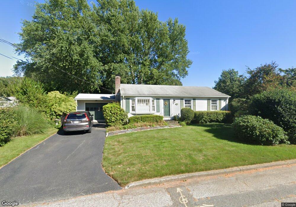 15 Griffith Dr, Riverside, RI 02915 - photo 1