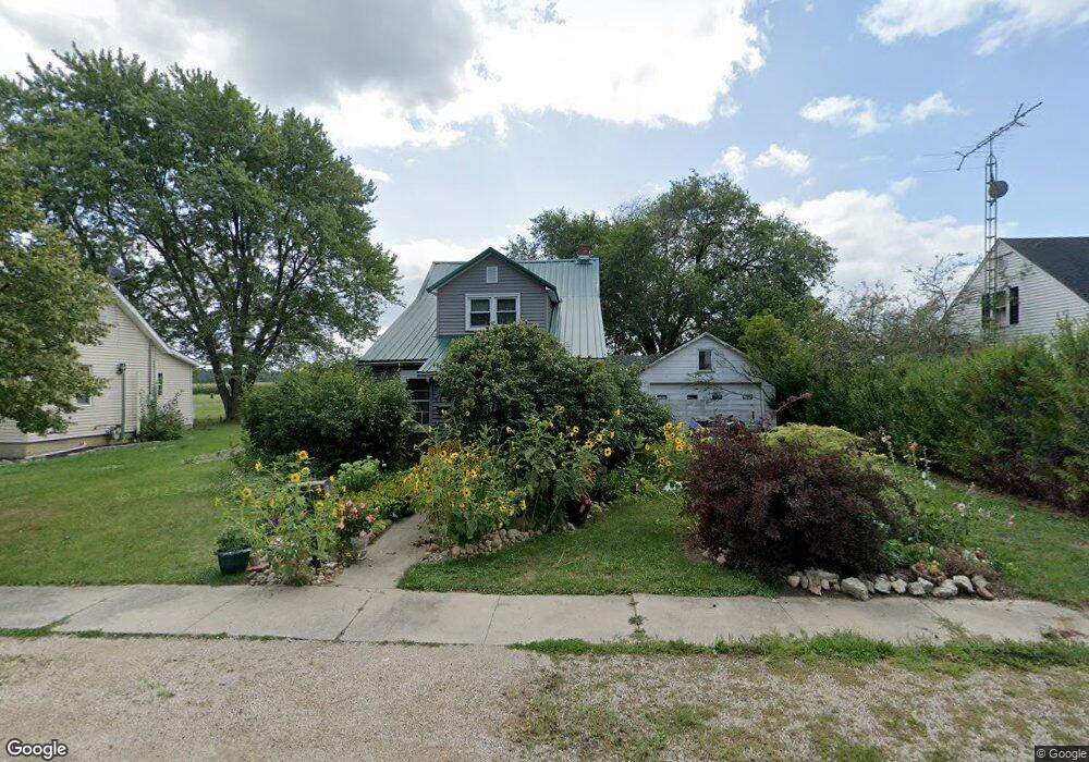 562 E Franklin St, Berne, IN 46711 - photo 1