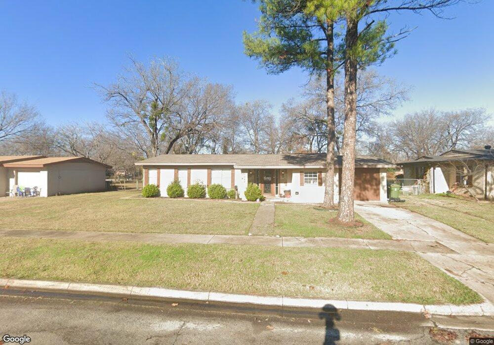 7905 Lazy Lane Rd, North Richland Hills, TX 76180 - photo 1