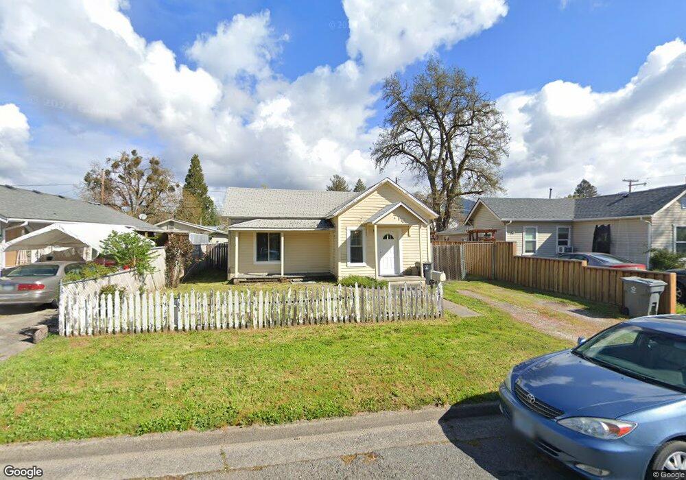 710 SW K St, Grants Pass, OR 97526 - photo 1