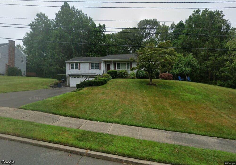 4 Charter Oak Place, North Haven, CT 06473 - photo 1