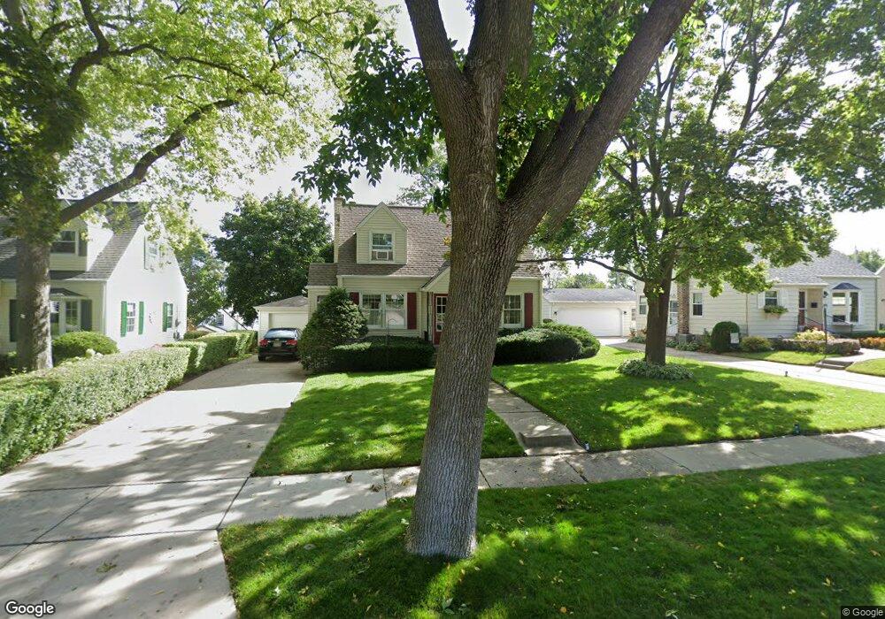 W164N8522 Hiawatha Ave, Menomonee Falls, WI 53051 - photo 1