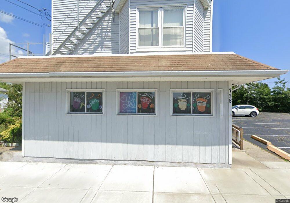 758 Stafford Rd unit B, Fall River, MA 02721 - photo 1