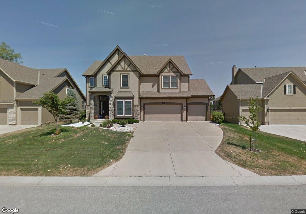 20708 W 61st St, Shawnee, KS 66218 - photo 1