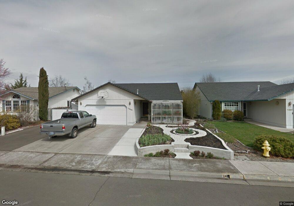 1005 Fairfield Ave, Central Point, OR 97502 - photo 1