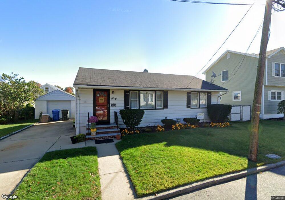 40 Poplar St, Fords, NJ 08863 - photo 1
