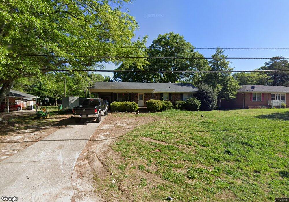 272 E Broad St, Winder, GA 30680 - photo 1