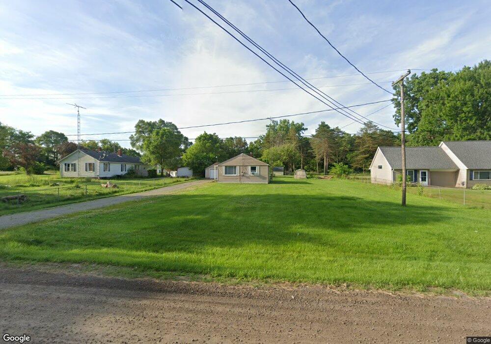 9506 Hubbard Rd, Davison, MI 48423 - photo 1