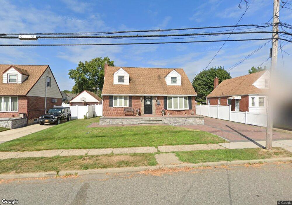 141 Caroline Ave, Franklin Square, NY 11010 - photo 1