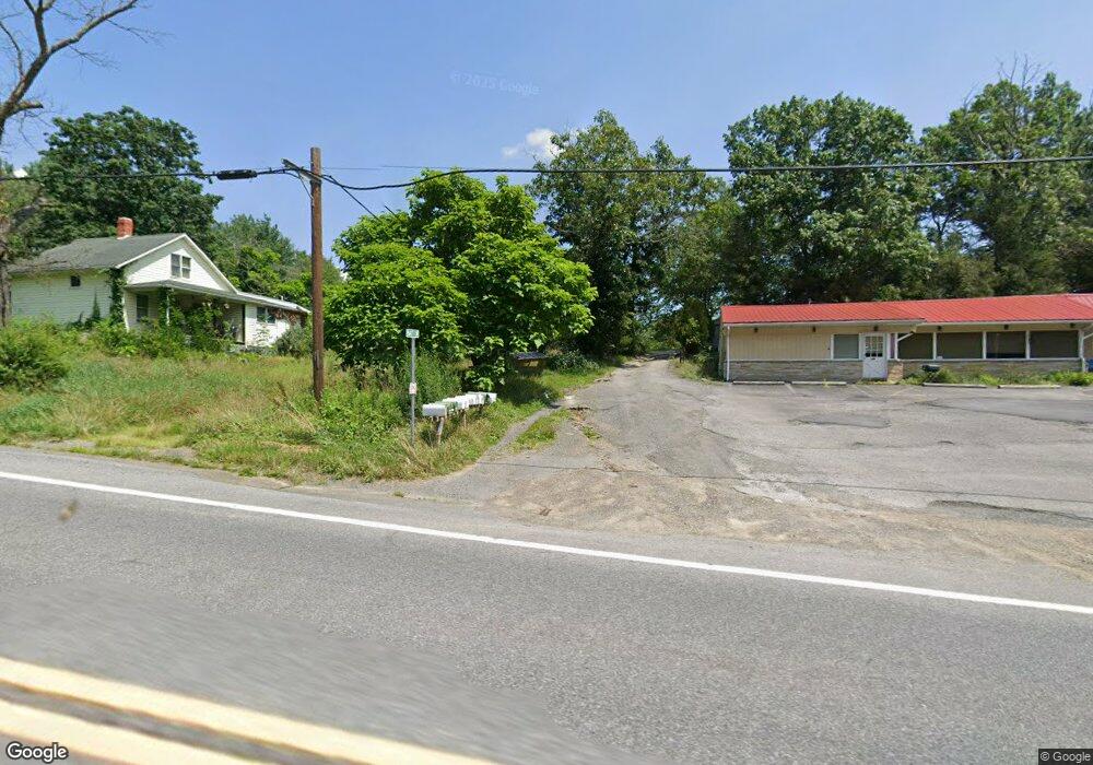 9341 Valley Rd unit 7, Berkeley Springs, WV 25411 - photo 1