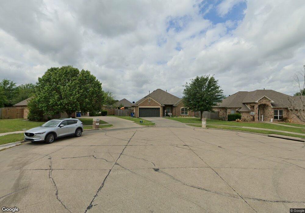 909 Oakmont Dr, Ennis, TX 75119 - photo 1