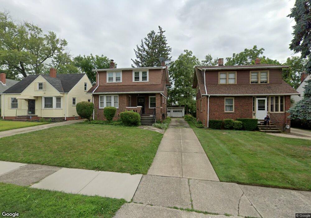 20508 Franklin Rd, Maple Heights, OH 44137 - photo 1