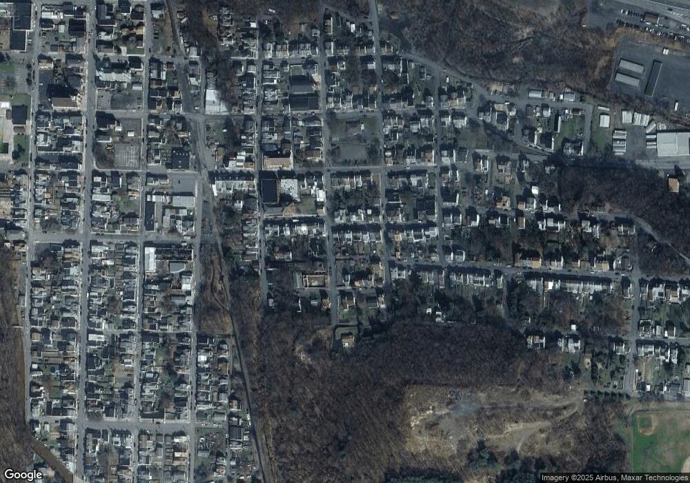 906 E Chestnut St, Shamokin, PA 17872 - photo 1