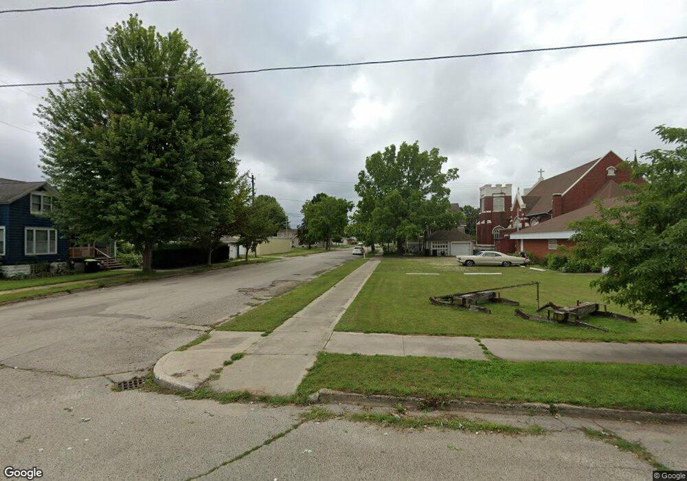 913 12th Ave, Menominee, MI 49858 - photo 1