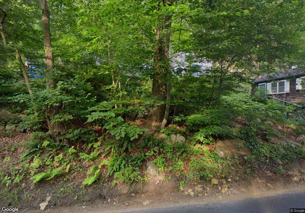 33 W Redding Rd, Danbury, CT 06810 - photo 1