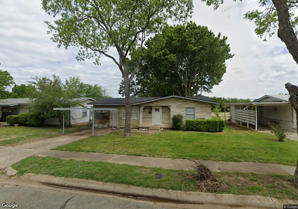 1825 Ridgewood Rd, Denison, TX 75020 - photo 1