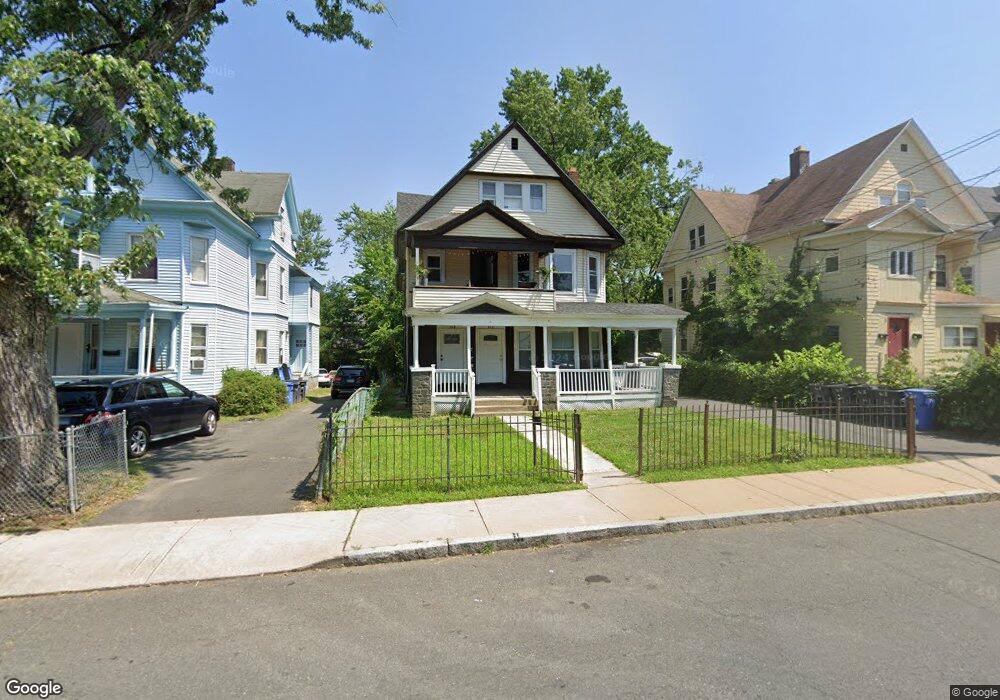 366 Sigourney St unit 3, Hartford, CT 06112 - photo 1