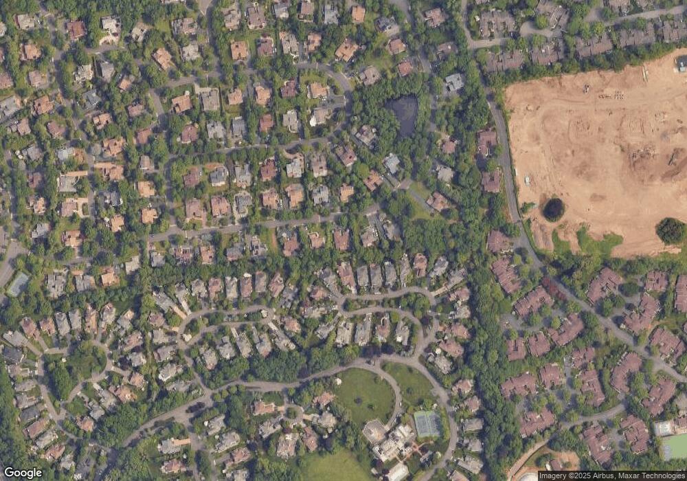 27 Bristol Dr, Manhasset, NY 11030 - photo 1