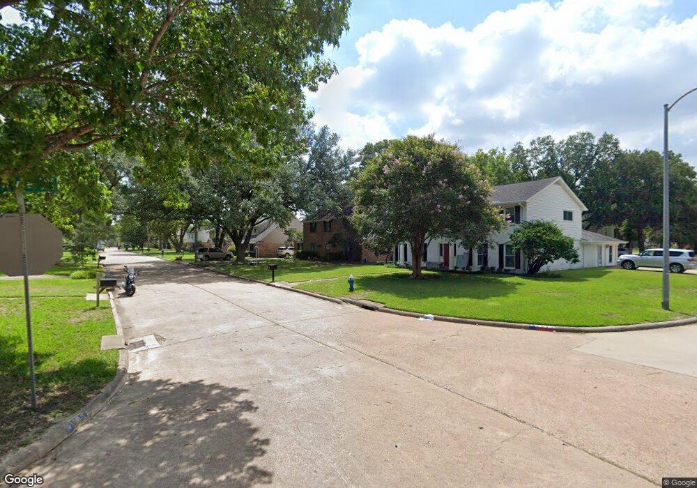 5051 Bayou Vista Dr, Houston, TX 77091 - photo 1