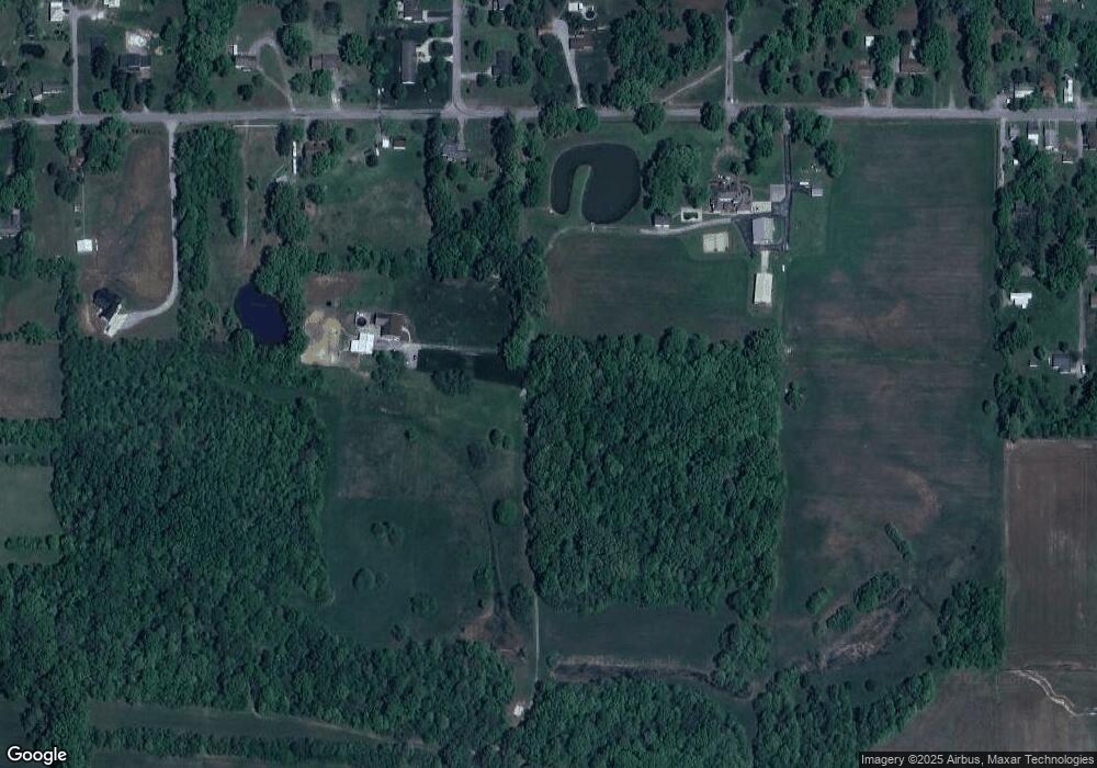 613 Beggs St, Harrisburg, IL 62946 - photo 1