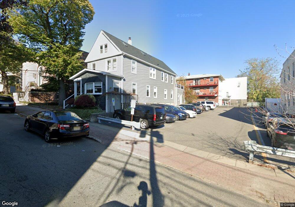 25 Hilliard Ave, Edgewater, NJ 07020 - photo 1