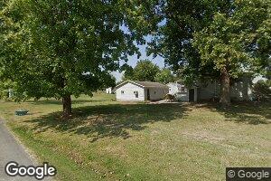 917 5th St, Carrollton, IL 62016