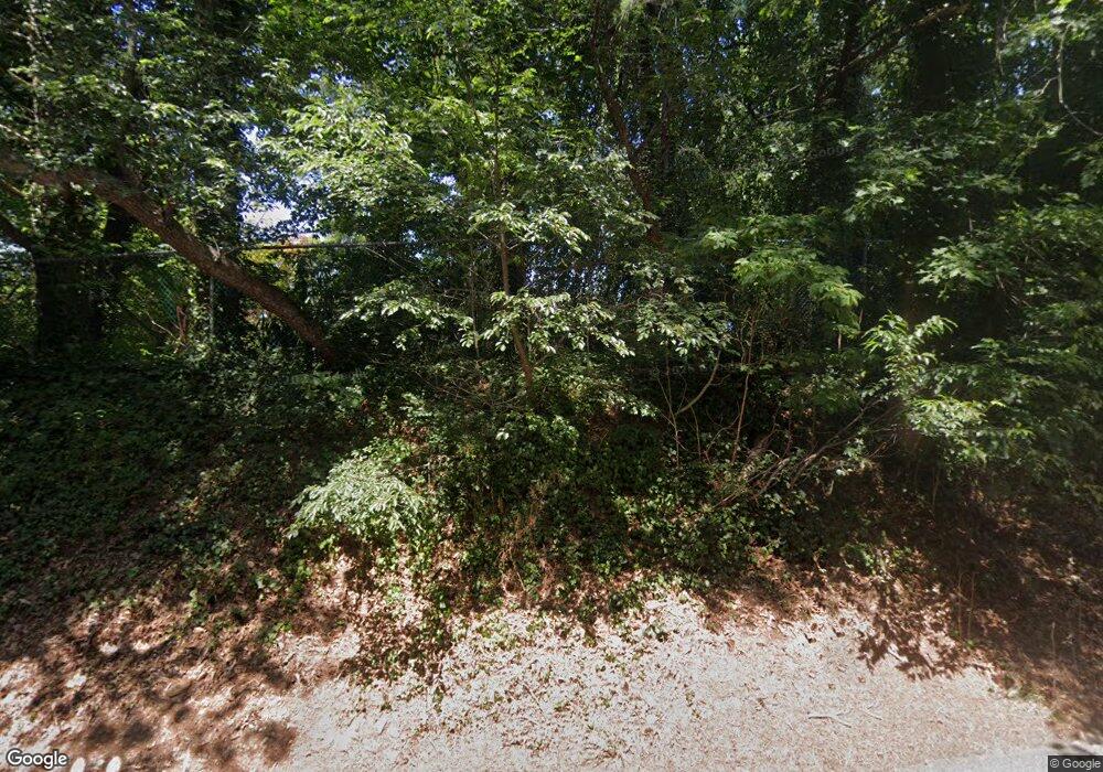 11 Astor Ln, Port Washington, NY 11050 - photo 1