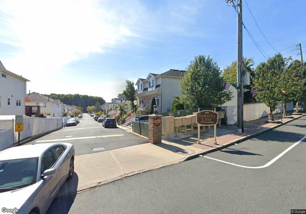 10 Darnell Ln, Staten Island, NY 10309 - photo 1