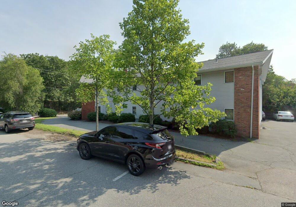 516 Hawthorn St unit 4, North Dartmouth, MA 02747 - photo 1