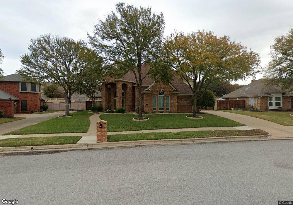 2736 Woodbridge Dr, Hurst, TX 76054 - photo 1