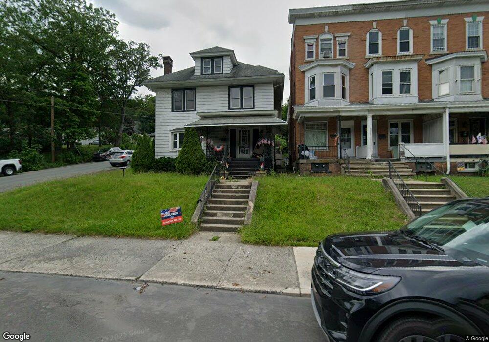 656 E Broad St, Tamaqua, PA 18252 - photo 1