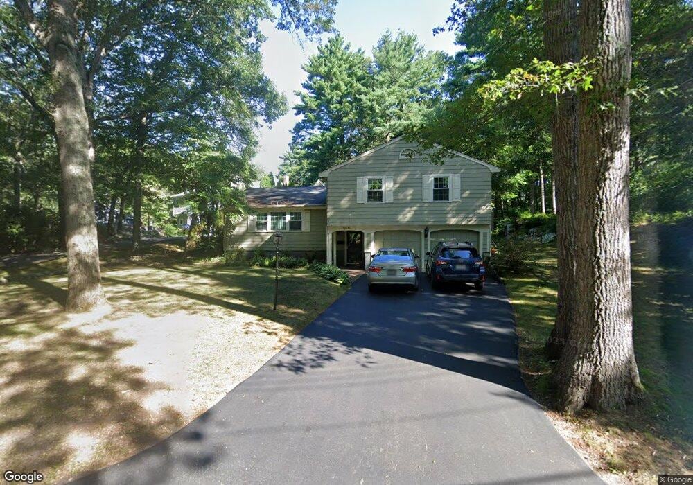 35 Pioneer Rd, Hingham, MA 02043 - photo 1