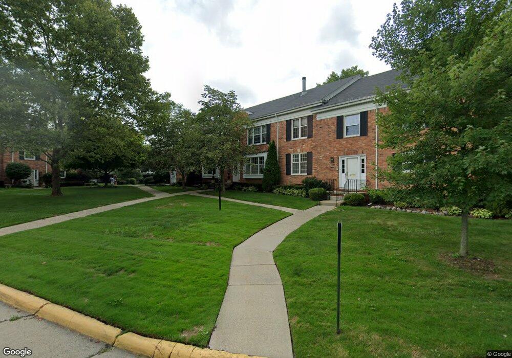 1400 Trailwood Path unit Bldg-Unit, Bloomfield Hills, MI 48301 - photo 1
