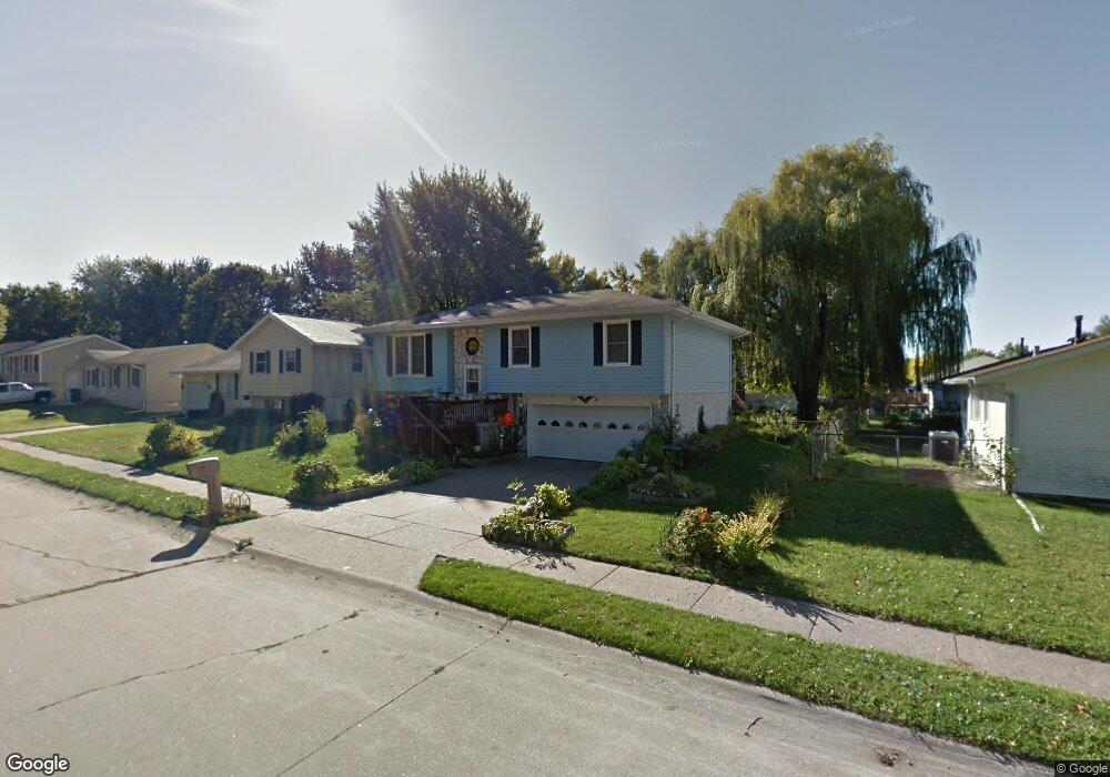 1841 W 55th St, Davenport, IA 52806 - photo 1