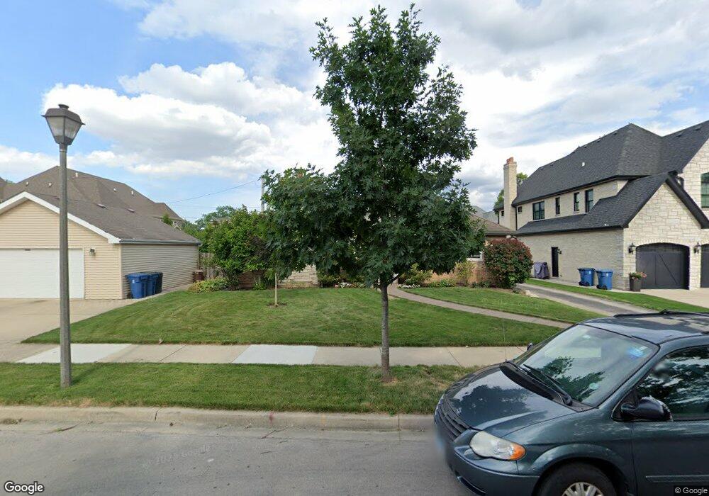 551 S Sunnyside Ave, Elmhurst, IL 60126 - photo 1