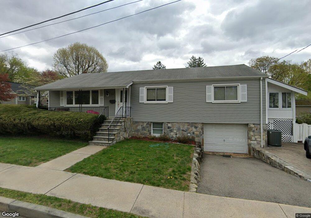 14 Crest St, Croton On Hudson, NY 10520 - photo 1