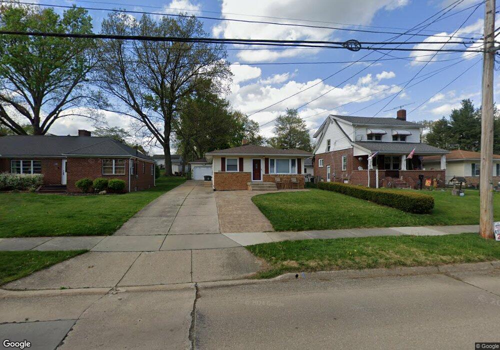 2225 Quayle Dr, Akron, OH 44312 - photo 1