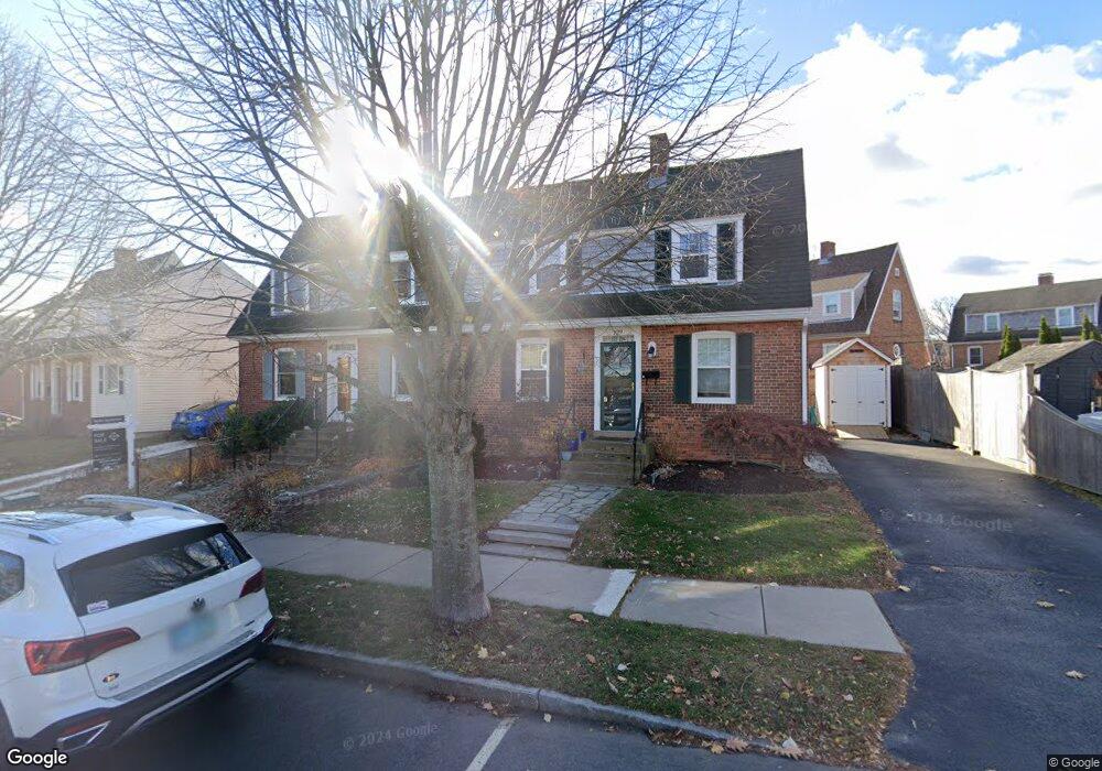 129 Crescent Way, Portsmouth, NH 03801 - photo 1