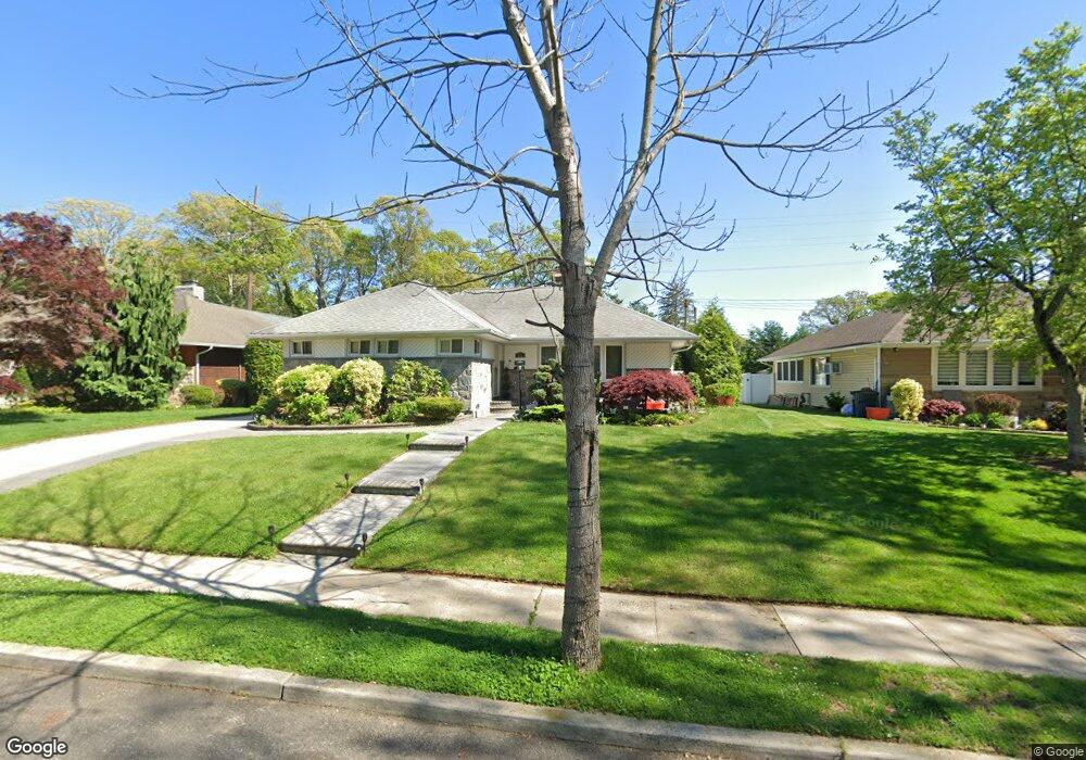 556 Mohawk Rd, West Hempstead, NY 11552 - photo 1