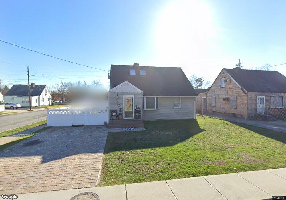 38 Wilson Rd, Valley Stream, NY 11581 - photo 1