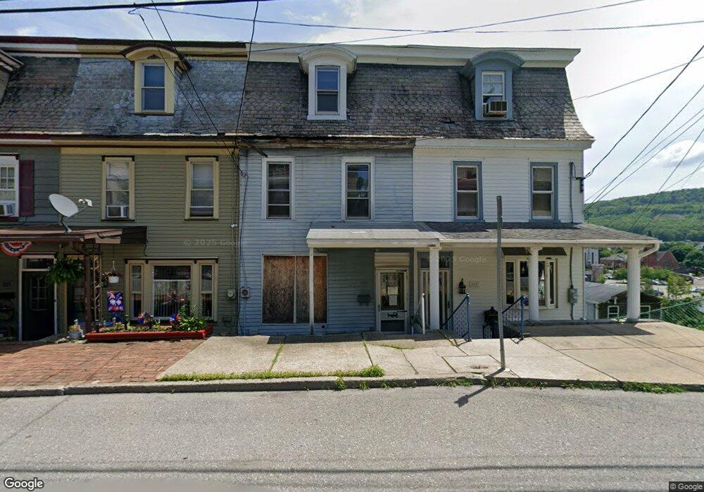 215 Washington St, Tamaqua, PA 18252 - photo 1