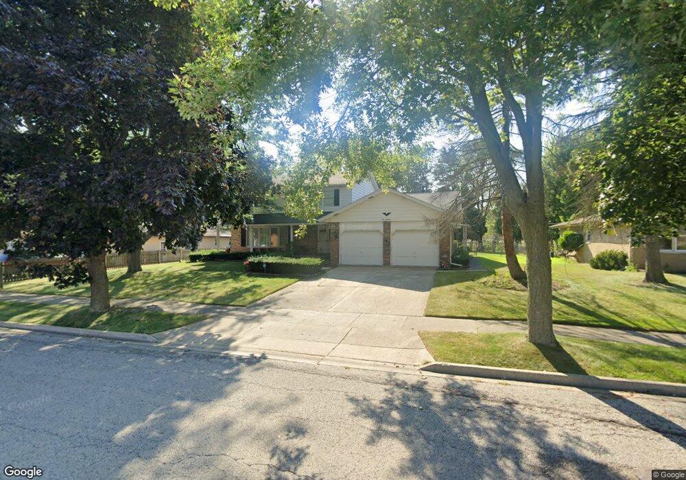 918 S Mcaree Rd, Waukegan, IL 60085 - photo 1