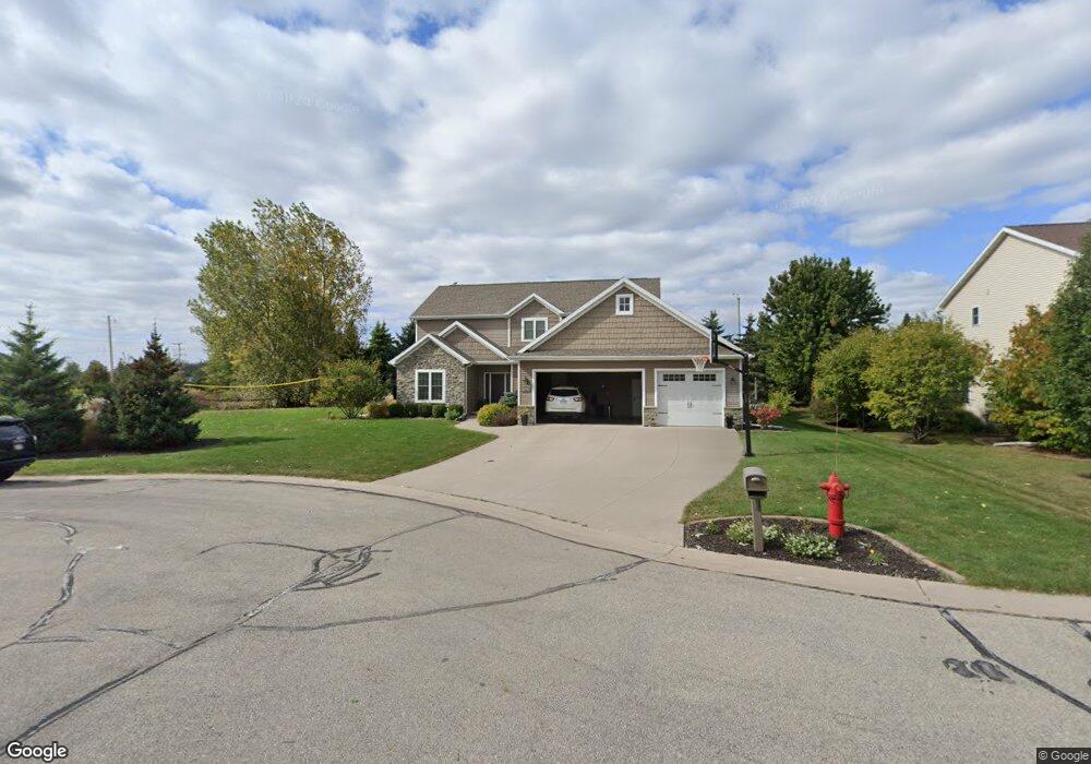 N9121 Jonsch Dr, Appleton, WI 54915 - photo 1