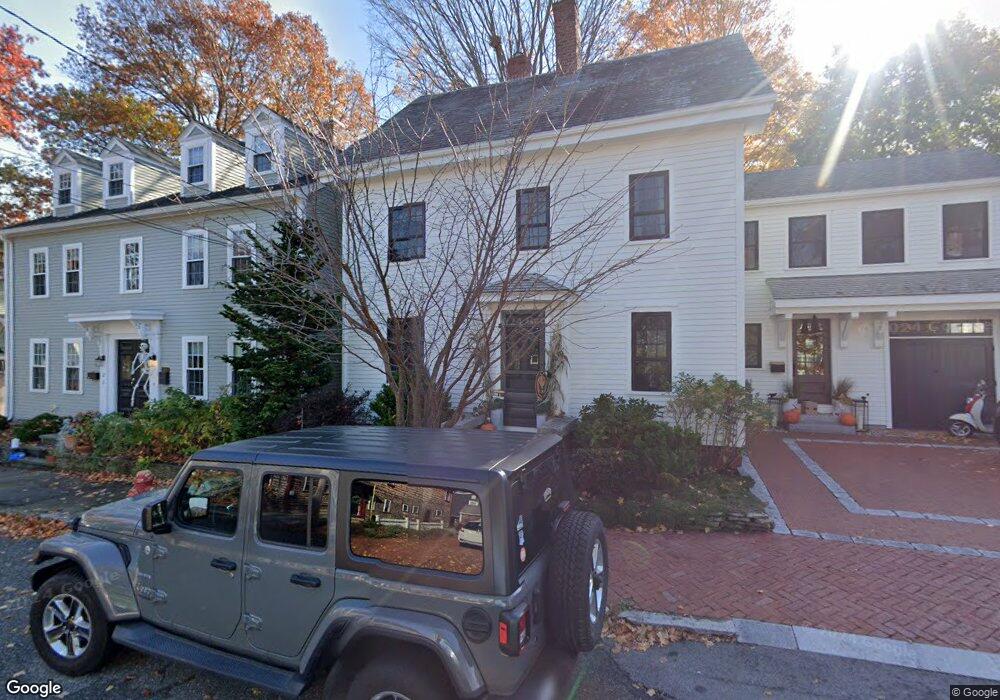 29 Warren St, Newburyport, MA 01950 - photo 1