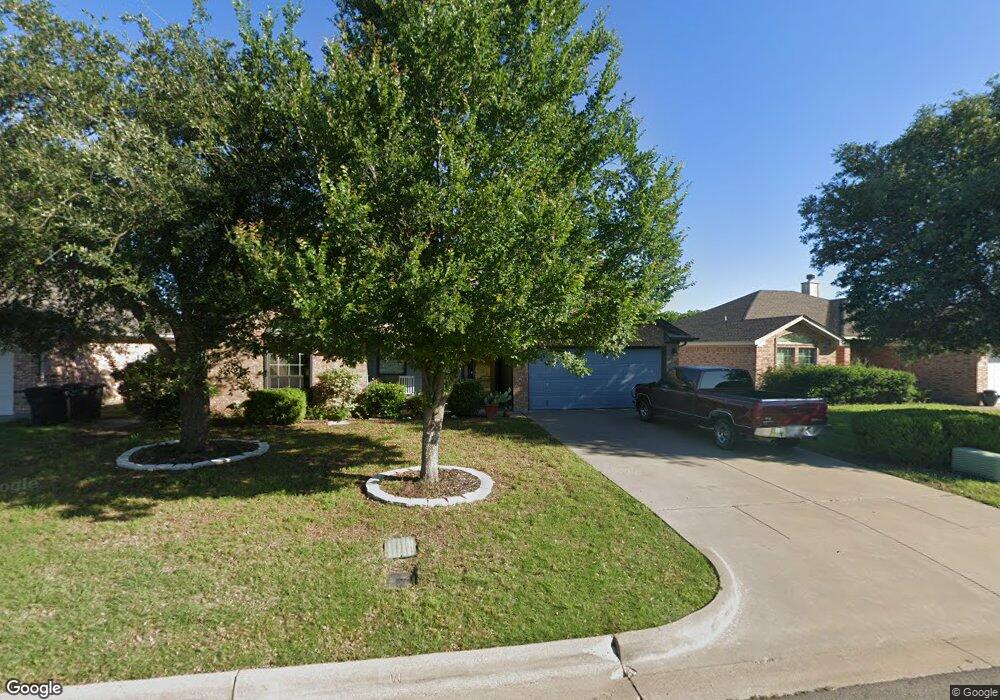 216 Preston Dr, Cleburne, TX 76033 - photo 1