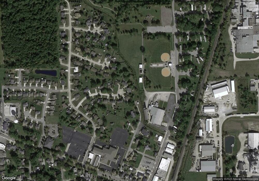 13733 E Ridgeview Ct, Grabill, IN 46741 - photo 1