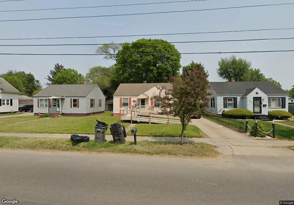 910 W Lusher Ave, Elkhart, IN 46517 - photo 1