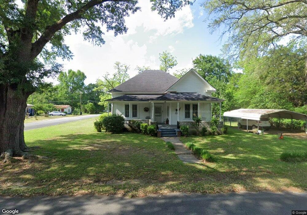 515 W Suwanee St, Fitzgerald, GA 31750 - photo 1